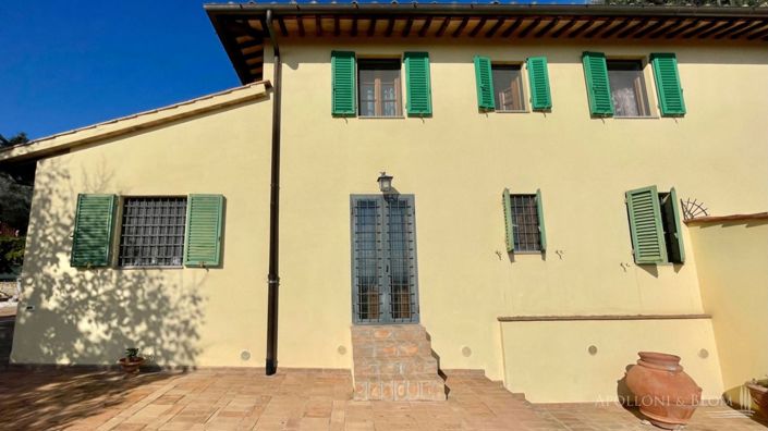 Image No.2-4 Bed Villa for sale