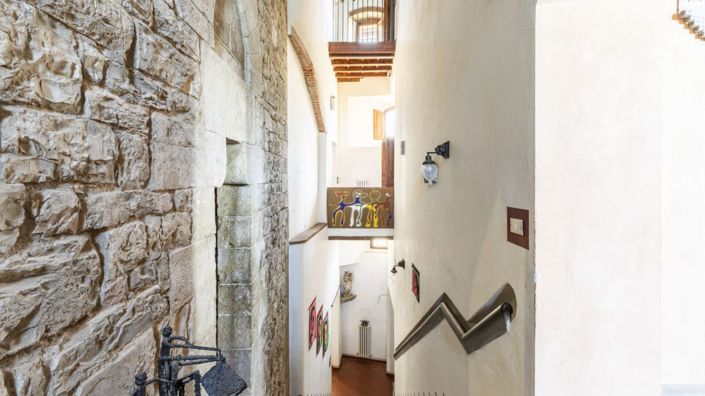 Image No.20-Châteaux de 7 chambres à vendre à Gaiole in Chianti