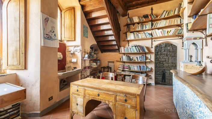 Image No.24-Châteaux de 7 chambres à vendre à Gaiole in Chianti