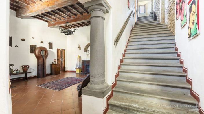 Image No.5-Châteaux de 7 chambres à vendre à Gaiole in Chianti