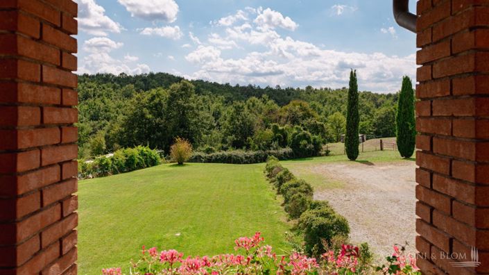 Image No.16-6 Bed Apartment for sale