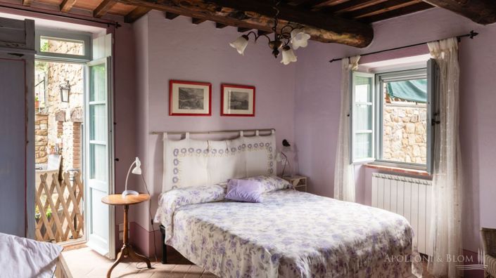 Image No.24-6 Bed Apartment for sale