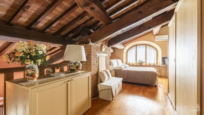 Image No.21-2 Bed Apartment for sale