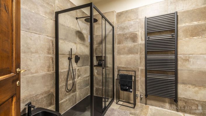 Image No.24-2 Bed Apartment for sale