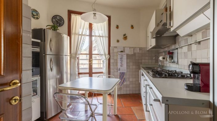 Image No.12-3 Bed Apartment for sale