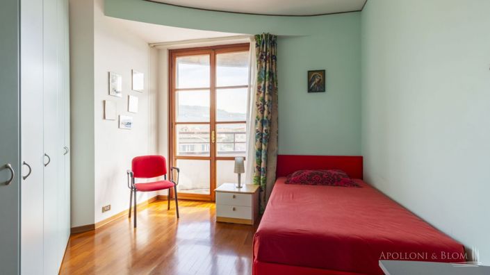 Image No.13-3 Bed Apartment for sale