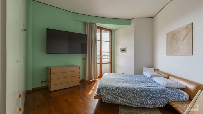 Image No.15-3 Bed Apartment for sale