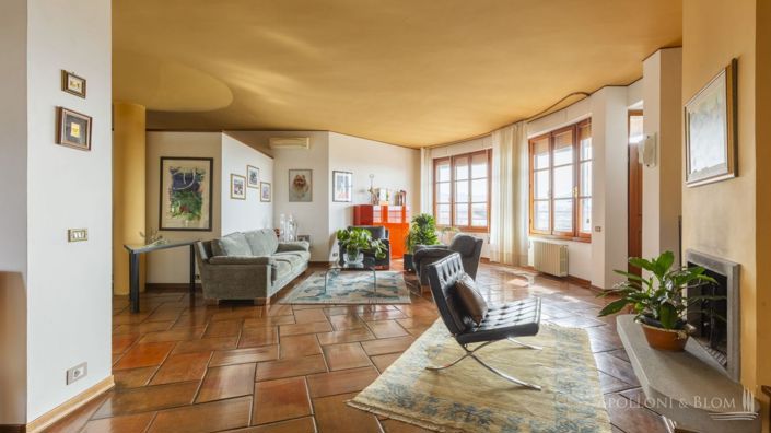 Image No.17-3 Bed Apartment for sale