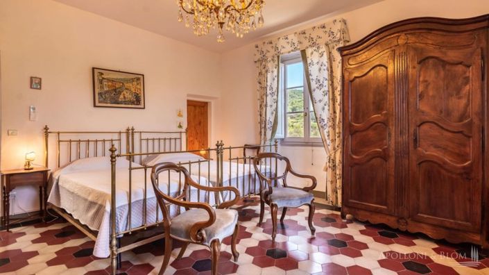 Image No.17-15 Bed Vineyard for sale