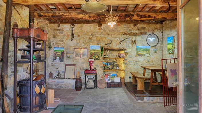 Image No.23-6 Bed Apartment for sale