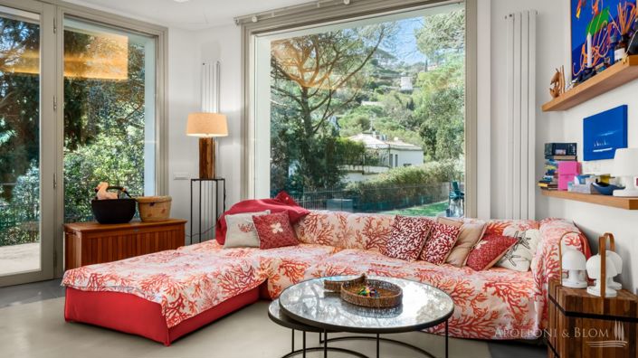 Image No.2-4 Bed Country House for sale