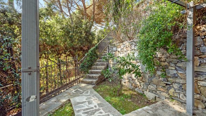 Image No.27-4 Bed Country House for sale