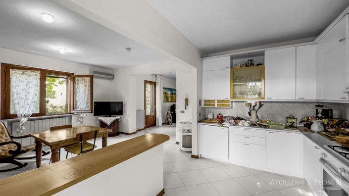 Image No.10-3 Bed Villa for sale