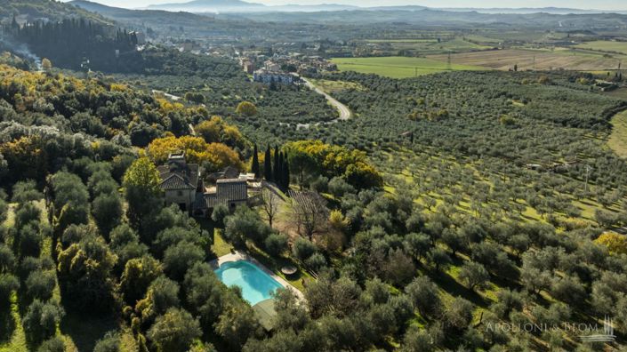 Image No.8-8 Bed Apartment for sale