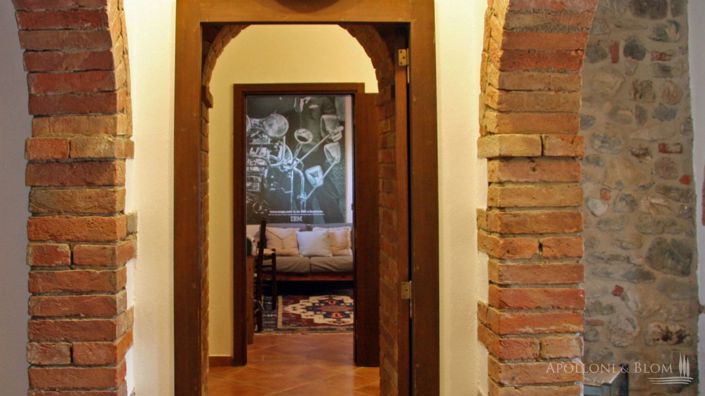 Image No.11-12 Bed Villa for sale