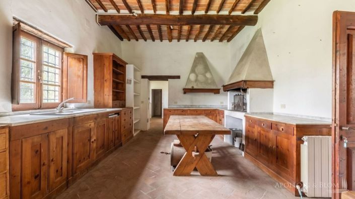 Image No.13-6 Bed Apartment for sale