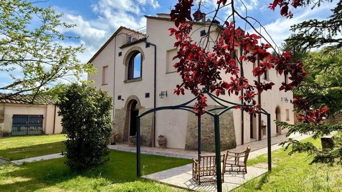Image No.2-6 Bed Villa for sale