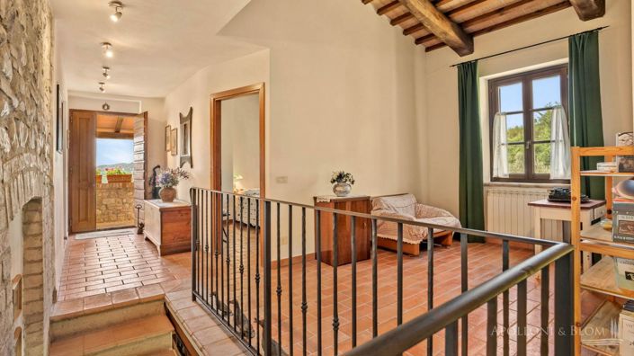 Image No.16-5 Bed Apartment for sale