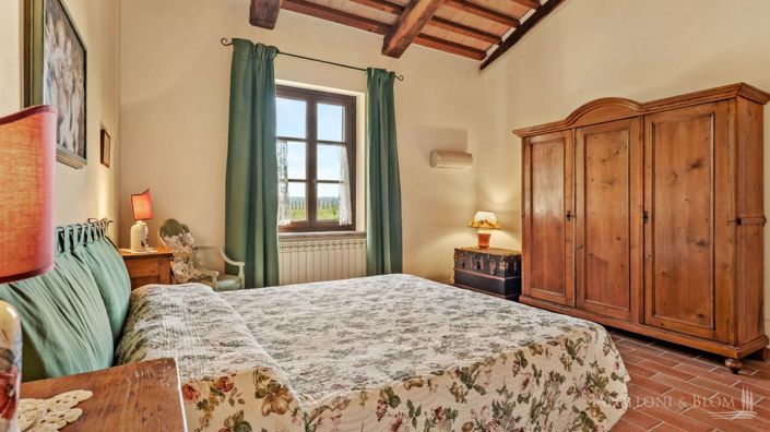 Image No.19-5 Bed Apartment for sale