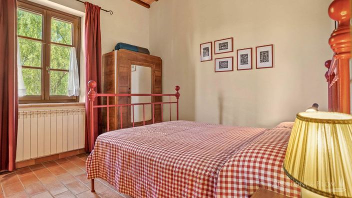 Image No.22-5 Bed Apartment for sale