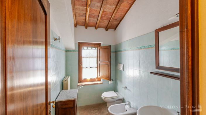Image No.23-9 Bed Apartment for sale