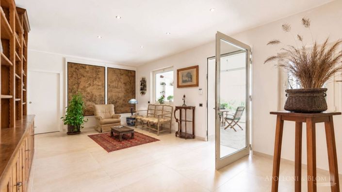 Image No.12-5 Bed Villa for sale
