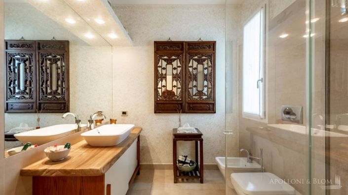 Image No.17-5 Bed Villa for sale