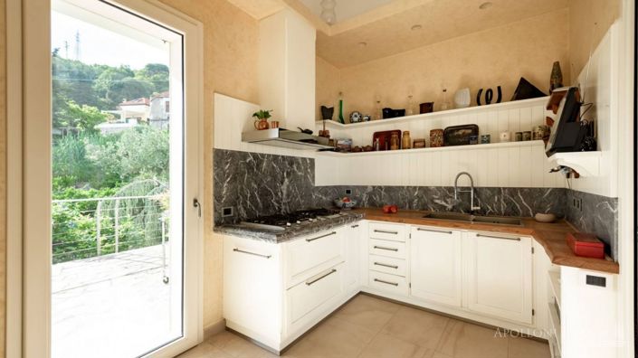 Image No.19-5 Bed Villa for sale