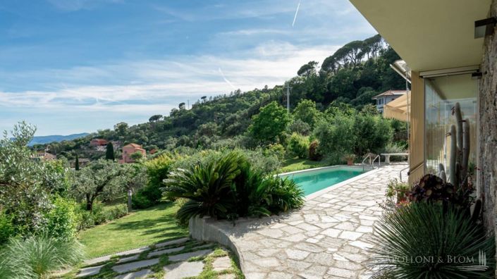 Image No.29-5 Bed Villa for sale