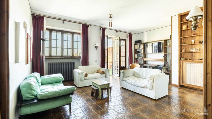 Image No.12-5 Bed Apartment for sale