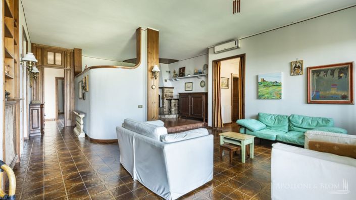 Image No.13-5 Bed Apartment for sale