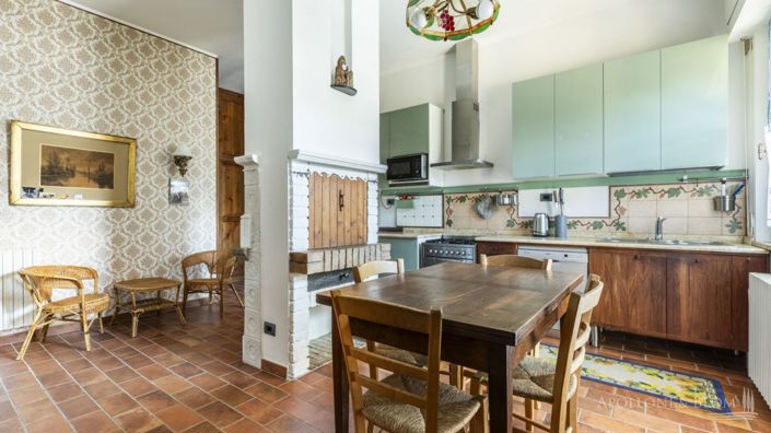 Image No.24-5 Bed Apartment for sale