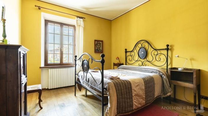 Image No.27-5 Bed Apartment for sale