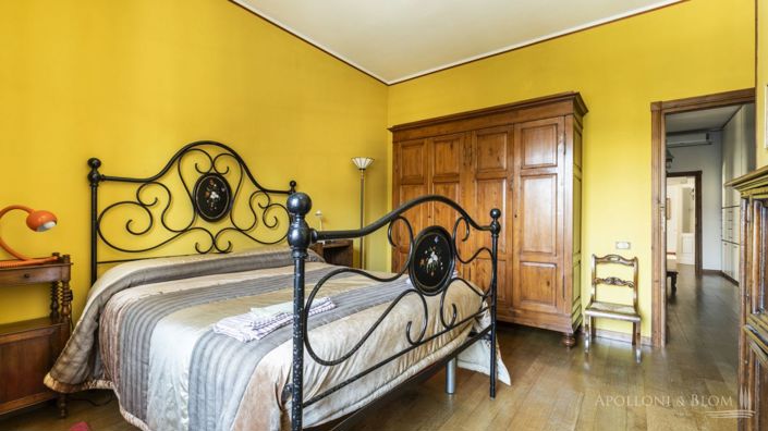 Image No.28-5 Bed Apartment for sale