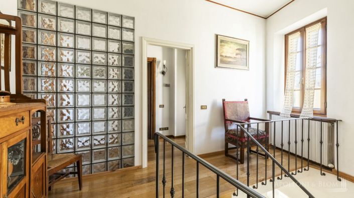 Image No.5-5 Bed Apartment for sale