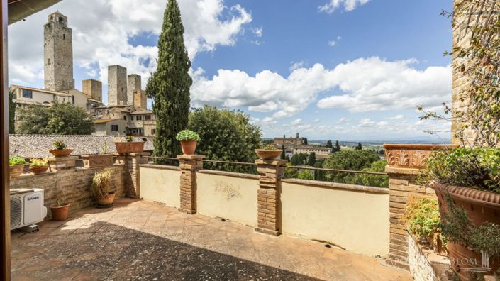 Image No.23-3 Bed Apartment for sale