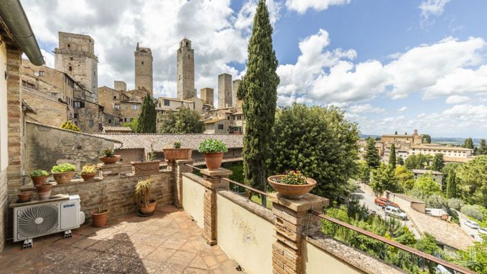 Image No.24-3 Bed Apartment for sale