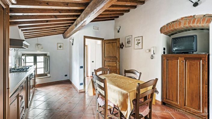 Image No.11-10 Bed Apartment for sale