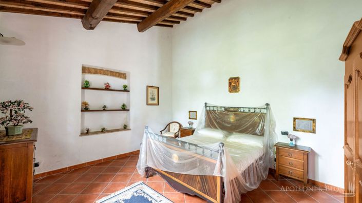 Image No.22-10 Bed Apartment for sale