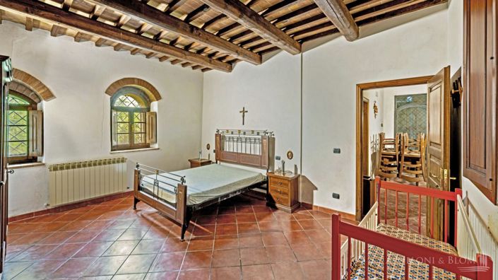 Image No.27-10 Bed Apartment for sale