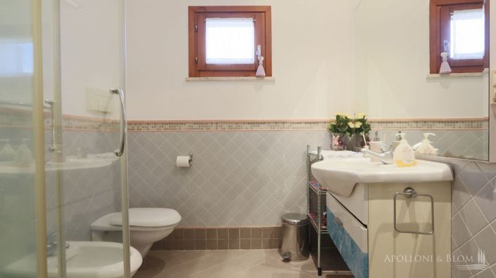 Image No.12-2 Bed Apartment for sale