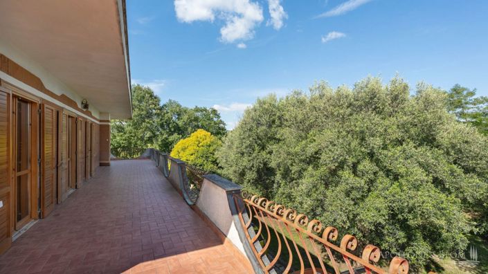 Image No.16-5 Bed Villa for sale