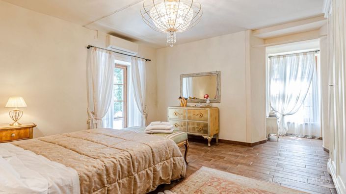 Image No.16-5 Bed Apartment for sale