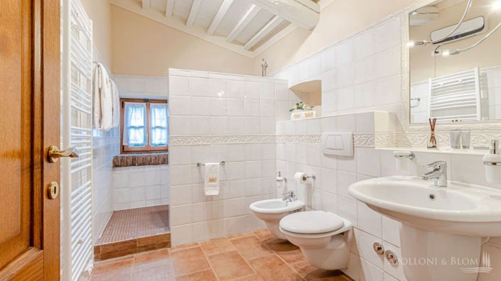 Image No.5-5 Bed Apartment for sale