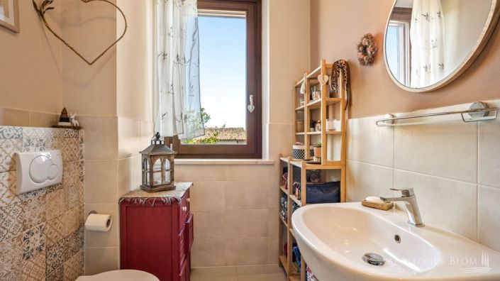 Image No.26-2 Bed Apartment for sale