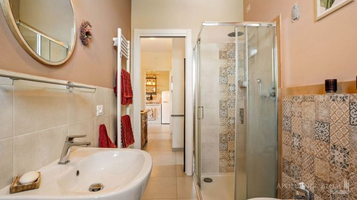 Image No.27-2 Bed Apartment for sale