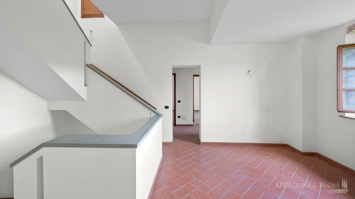 Image No.19-7 Bed Apartment for sale