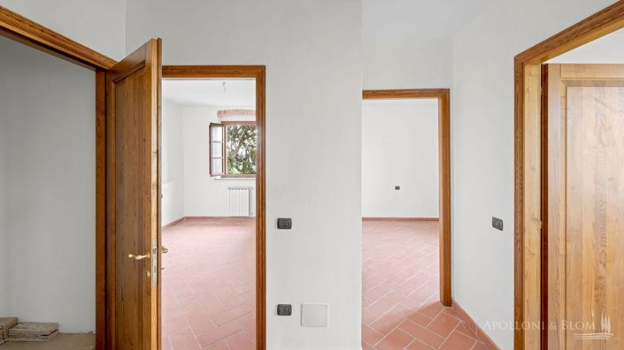 Image No.21-7 Bed Apartment for sale