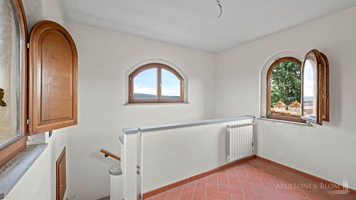 Image No.25-7 Bed Apartment for sale