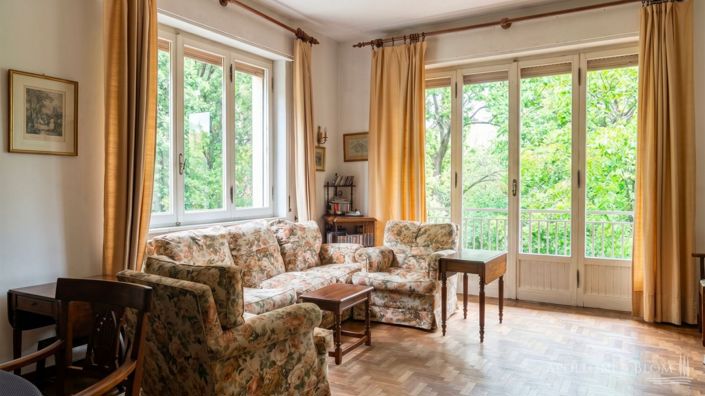 Image No.2-4 Bed Villa for sale